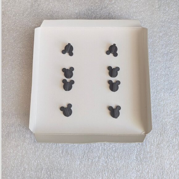 Disney  Mickey’s Halloween Party 2013  Pumpkin Boxed Set Pins  Limited Edition 1 - Picture 3 of 4